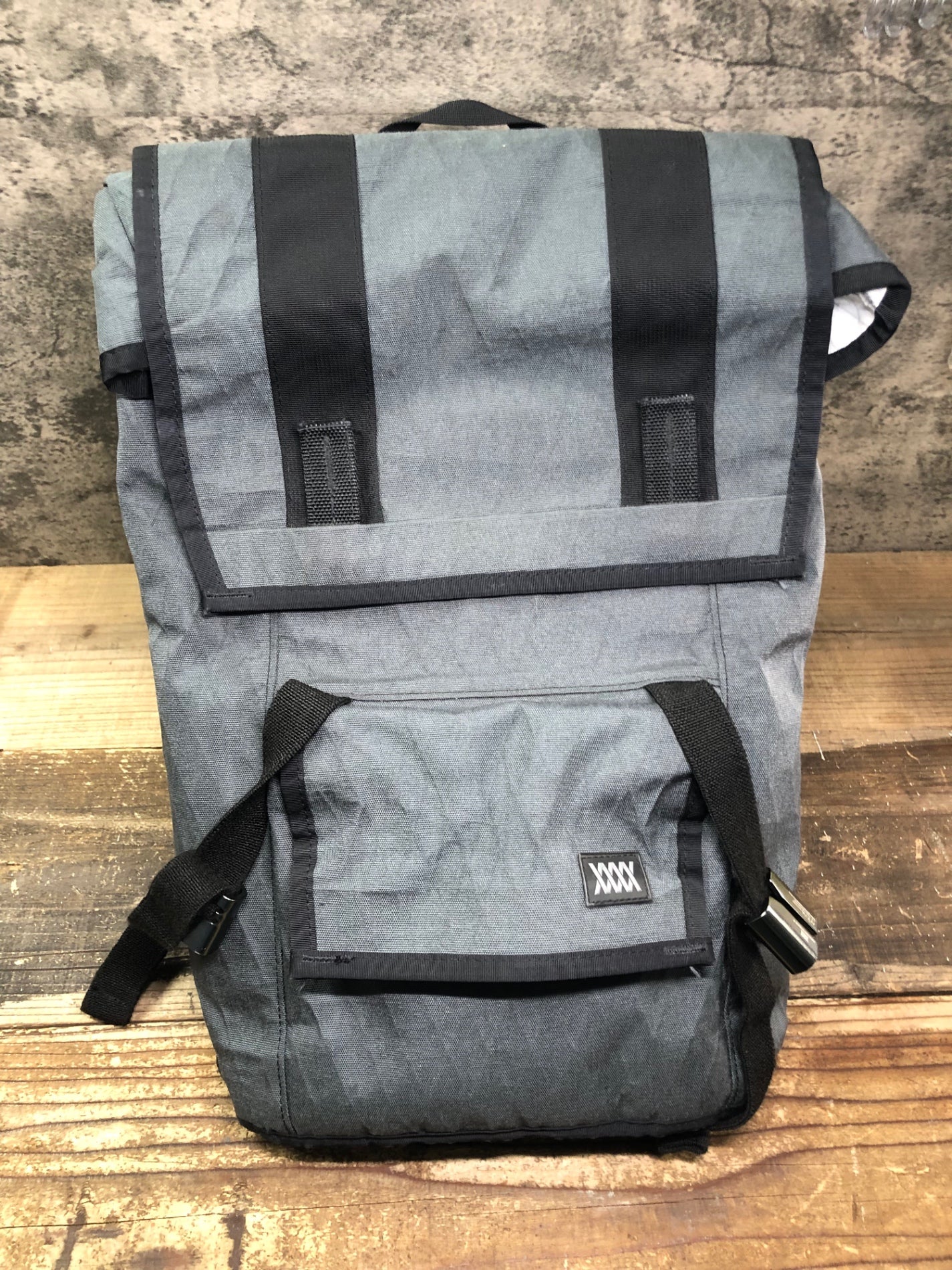 IZ201 ミッションワークショップ Mission Workshop Fitzroy AP リュックサック バックパック グレー 黄ばみ