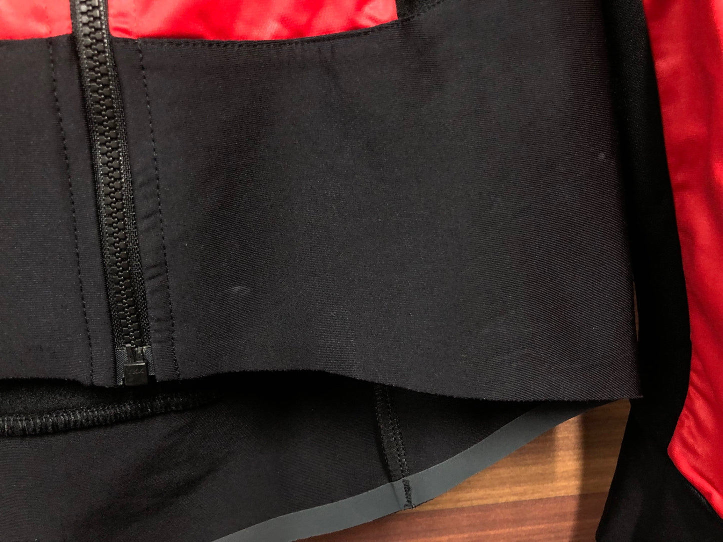 IJ196 カステリ CASTELLI ROSSO CORSA 長袖 サイクルジャケット 赤 黒 XS 裏起毛