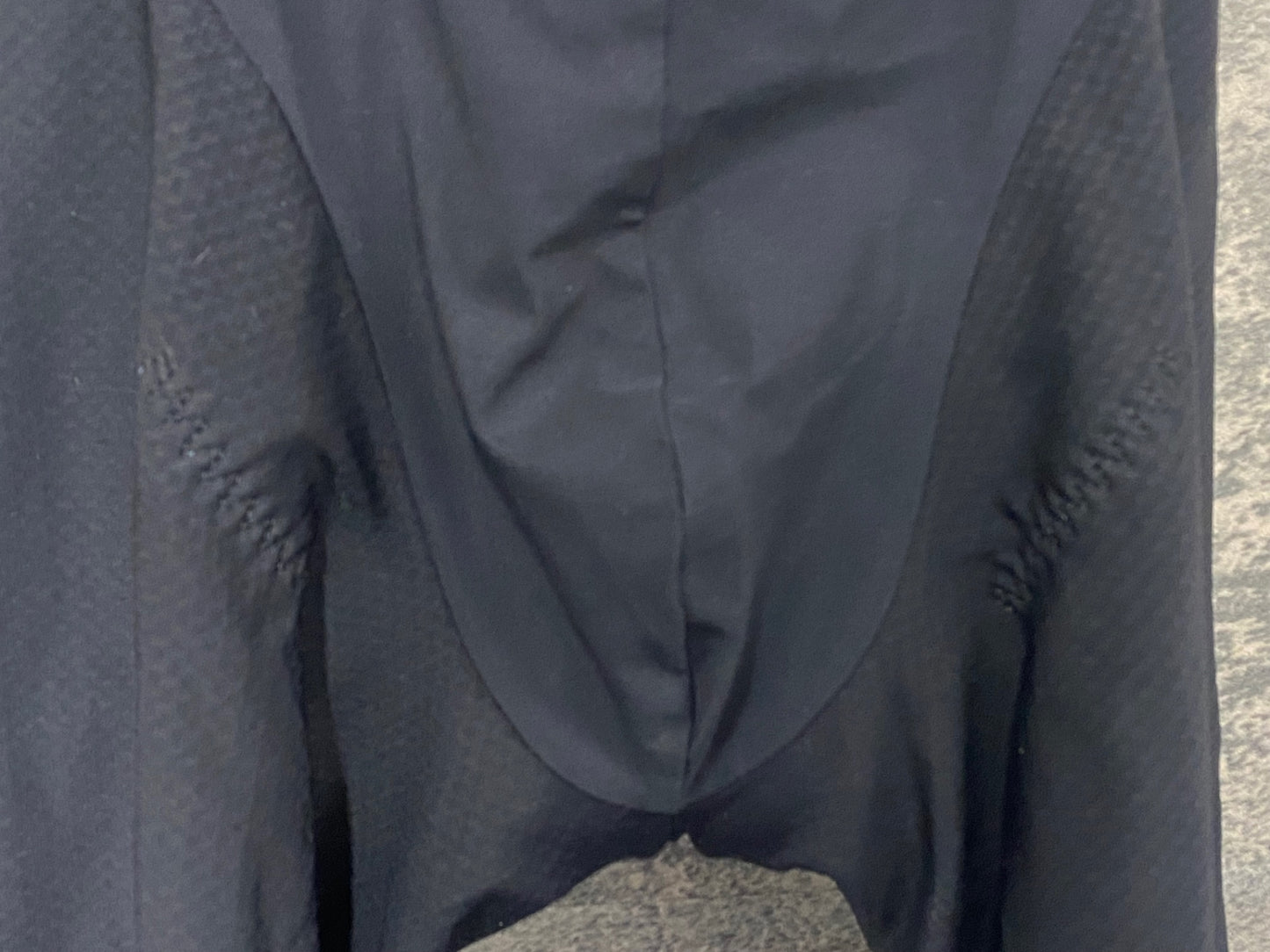 JA406 アソス assos T.tiburu.s ビブショーツ 黒 M ※パッド擦れ、汚れ