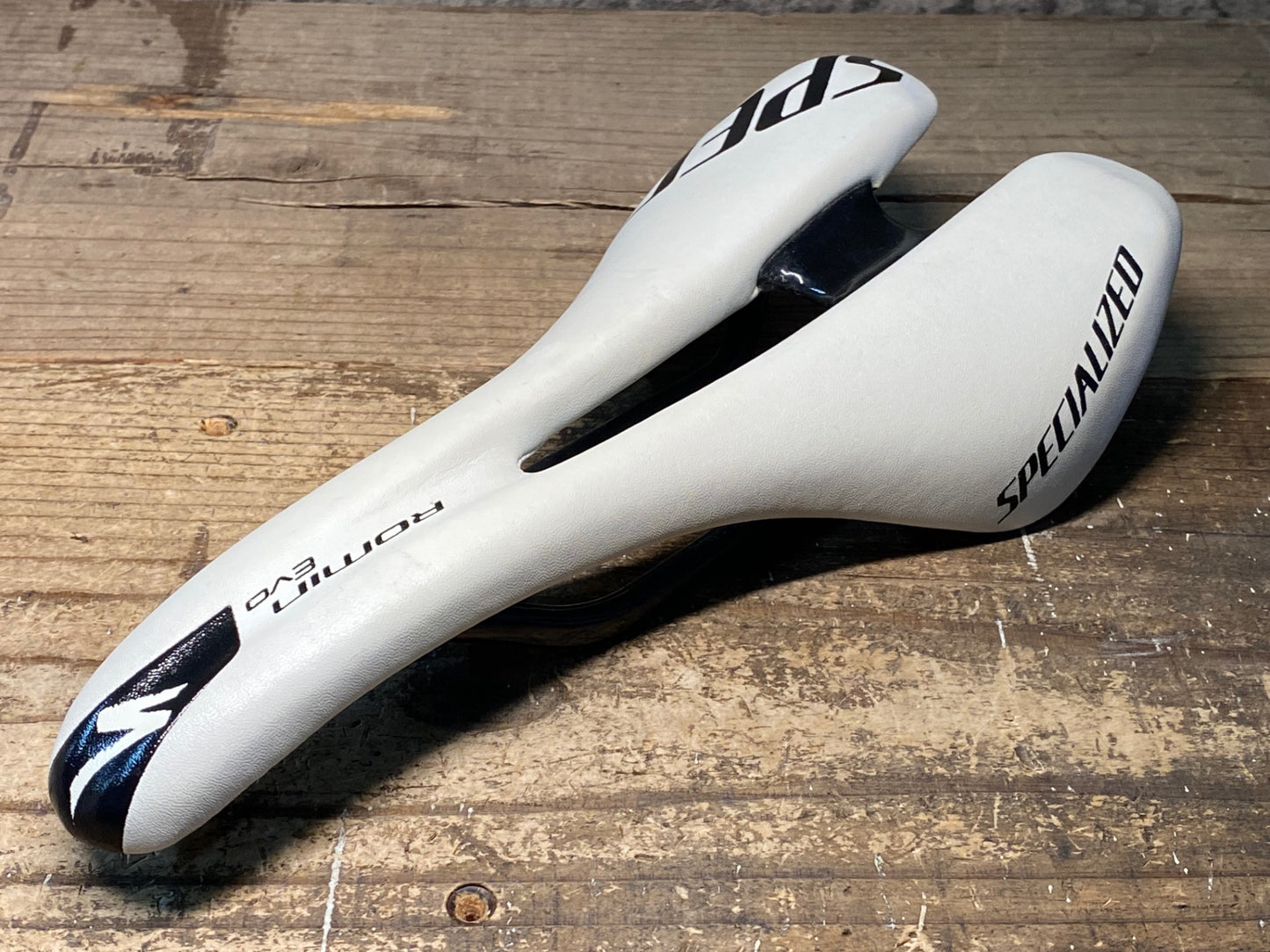 IZ639 スペシャライズド SPECIALIZED ROMIN EVO カーボンレール サドル 130mm