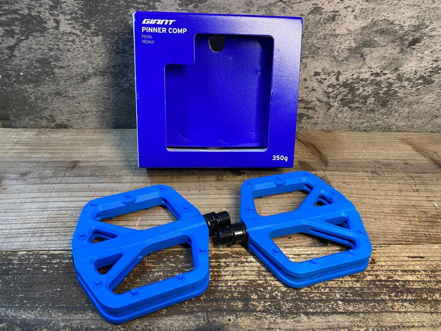 IV843 ジャイアント GIANT PINNER COMP フラットペダル 青