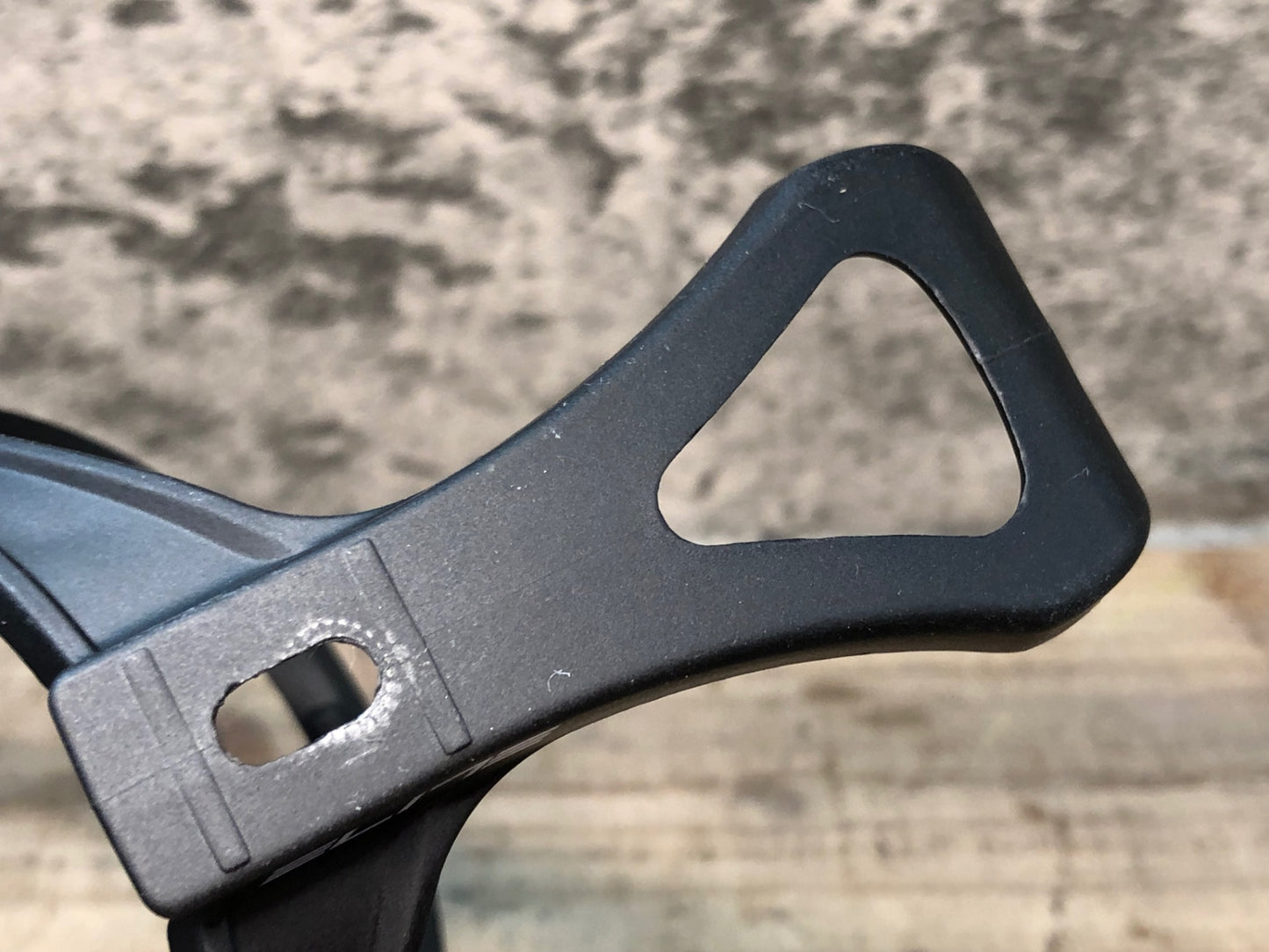 IQ923 エリート ELITE LEGGERO CARBON ボトルケージ 2個セット