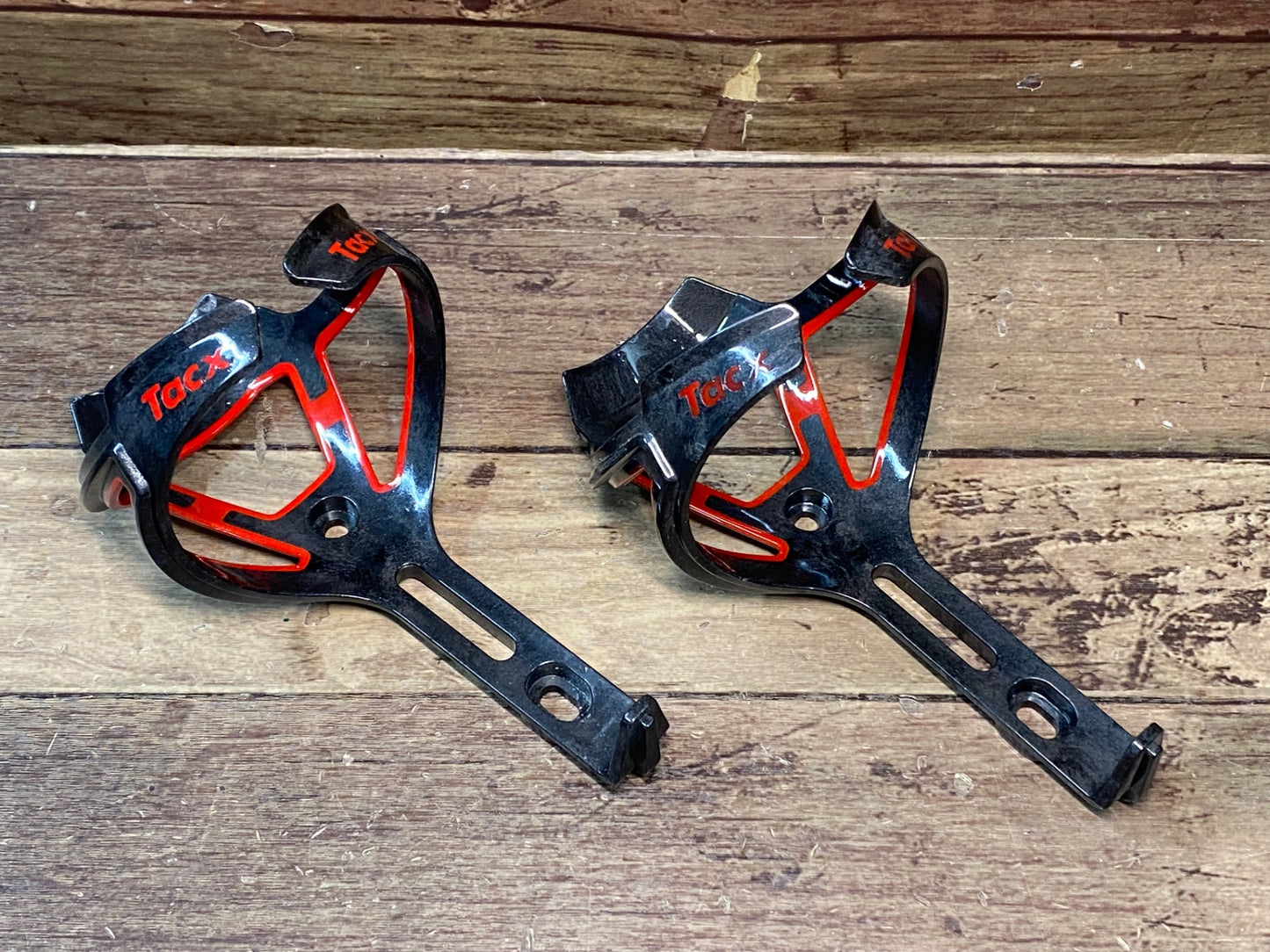 IF582 タックス Tacx サイロ CIRO カーボン ボトルケージ 黒赤 2個セット