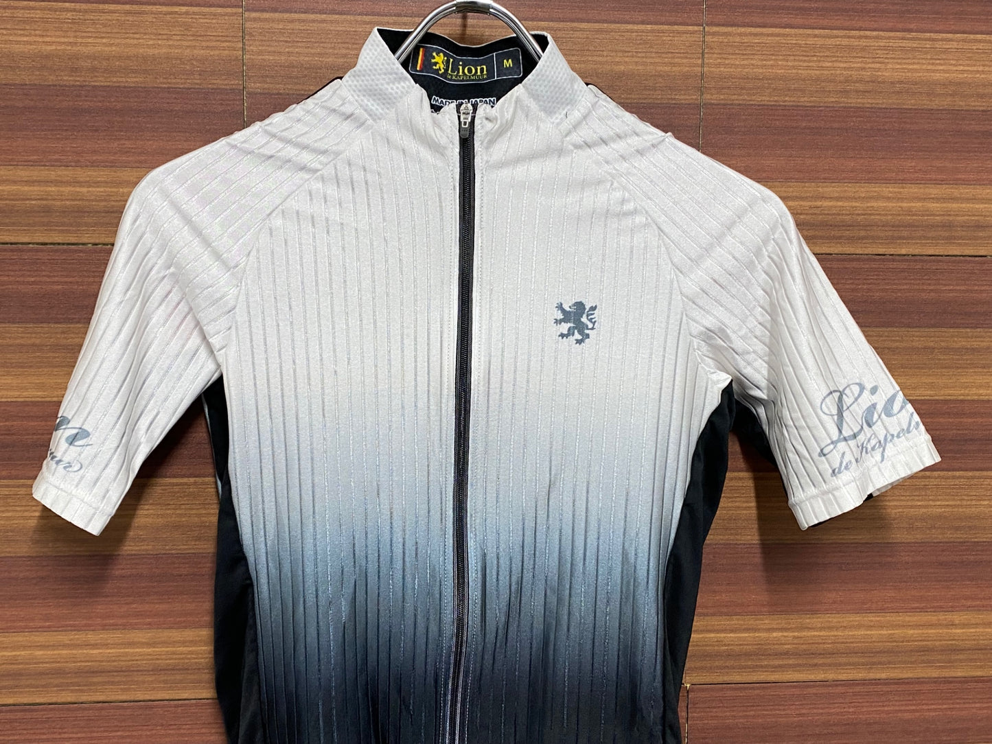 IT549 リオンドカペルミュール Lion de kapelmuur 半袖サイクルジャージ 白黒 エアロ M