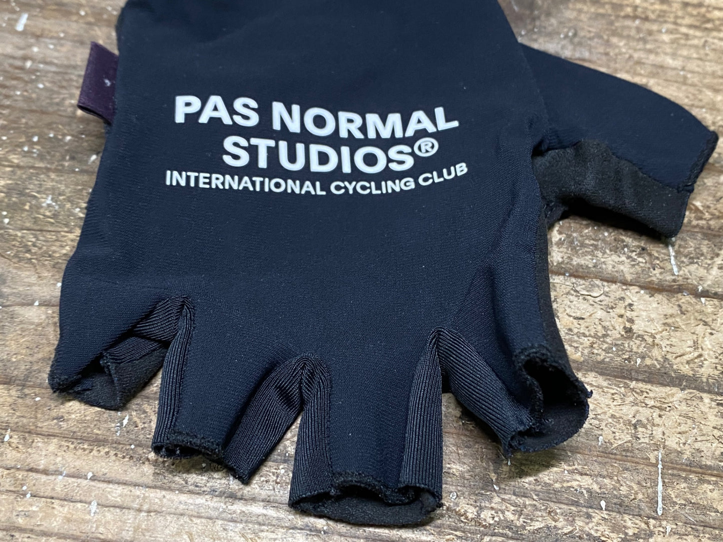 IU955 パスノーマルスタジオ PAS NORMAL STUDIOS Logo Race Mitts グローブ M