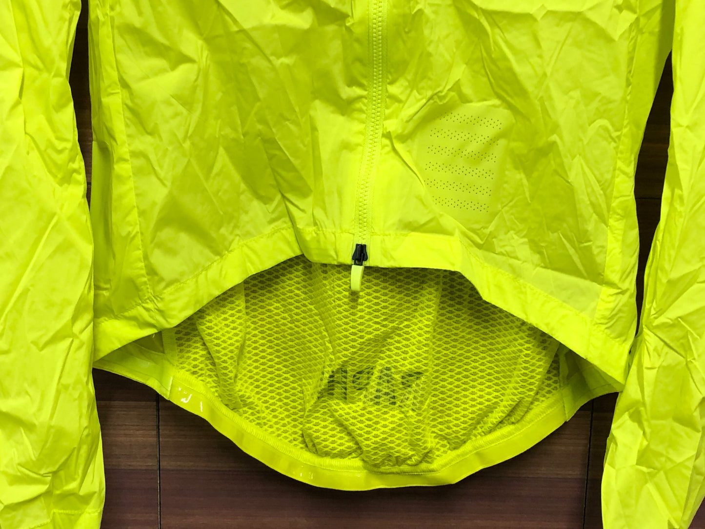 IO646 ラファ Rapha PRO TEAM LIGHTWEGHT 防風 薄手 サイクルジャケット M ネオンイエロー