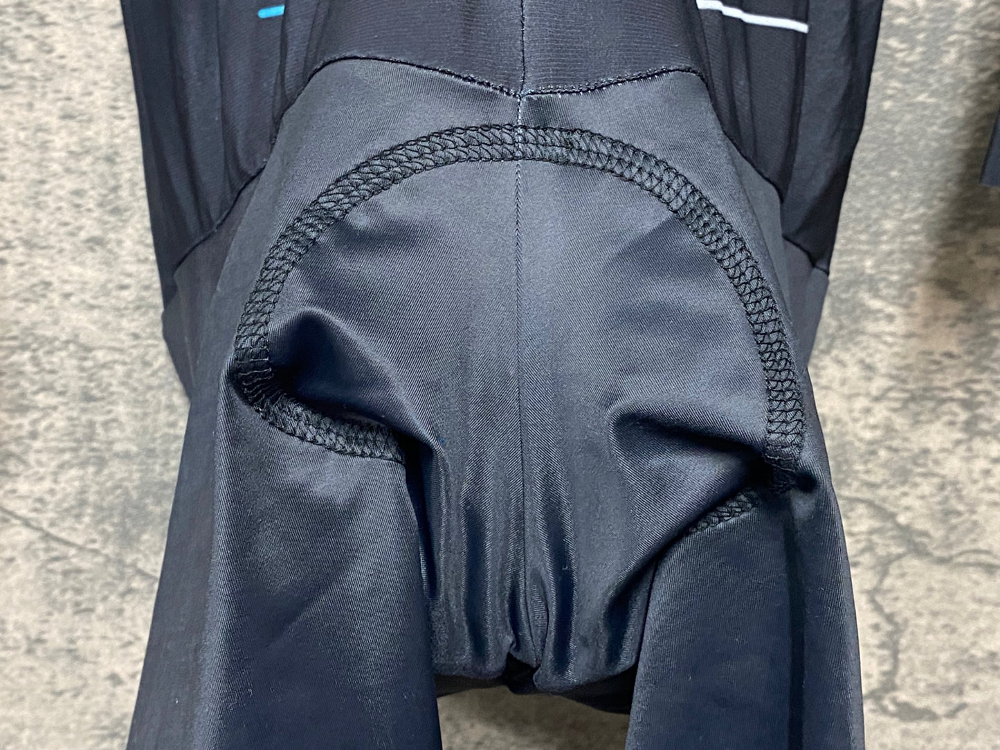 IZ471 カステリ CASTELLI TEAMsky 長袖 ワンピース スキンスーツ 黒 青 S ディンプル袖