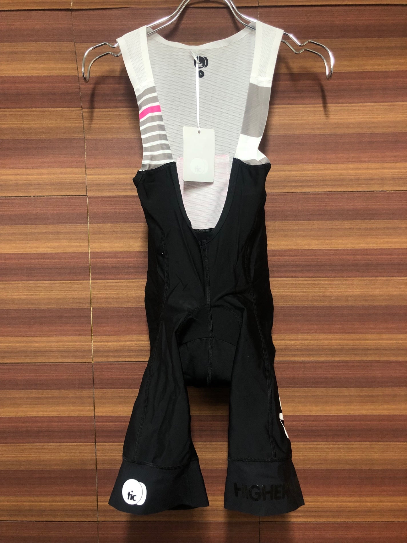 IO343 TICCC ビブショーツ 黒 S