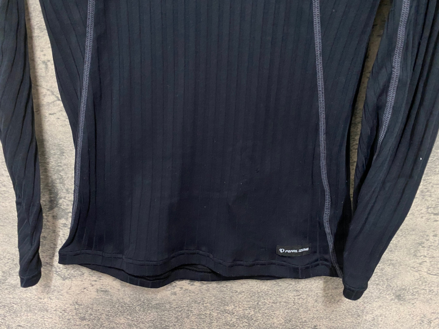 JB088 パールイズミ PEARL iZUMi 長袖 ベースレイヤー 黒 ※サイズ不明