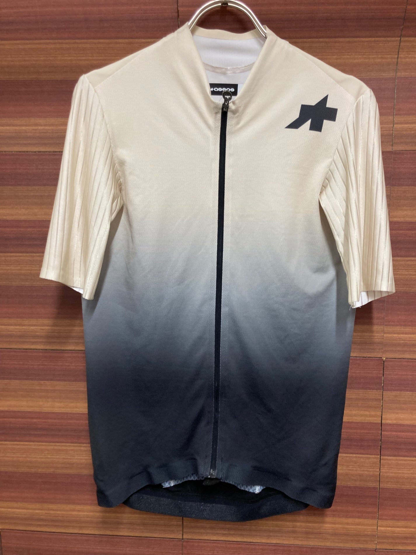 IU469 アソス Assos 半袖 サイクルジャージ オフホワイト M タグカット