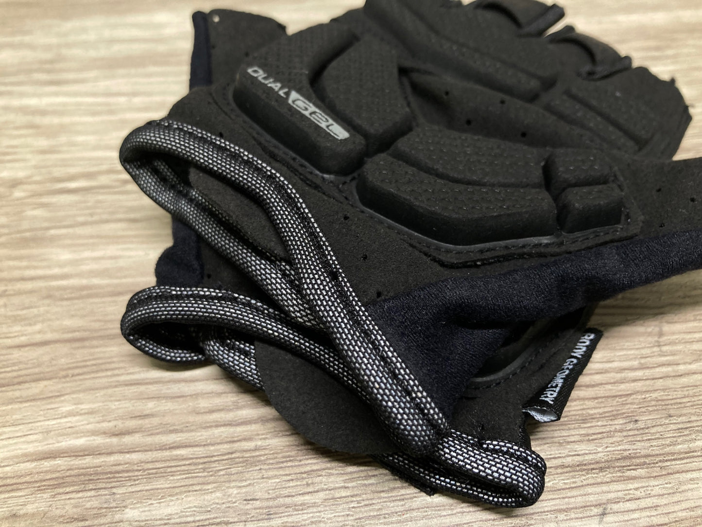 JA756 スペシャライズド SPECIALIZED 指切 グローブ 黒 S