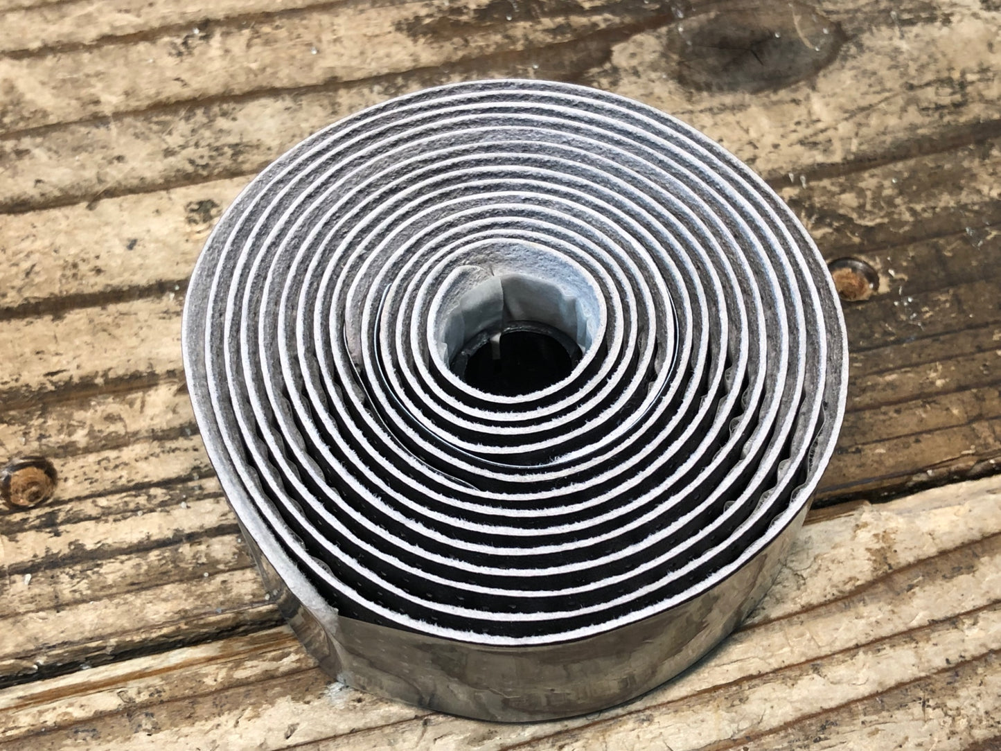 JC100 フィジーク fizik エンデュランス ENDURANCE CLASSIC TOUCH バーテープ 黒