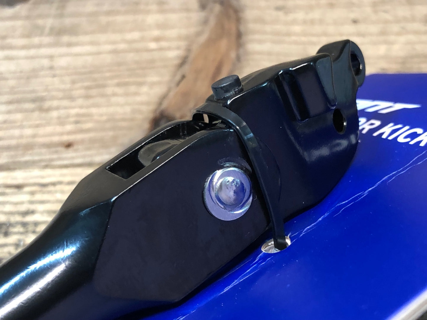 IV814 ジャイアント GIANT ESCAPE QR KICKSTAND スタンド