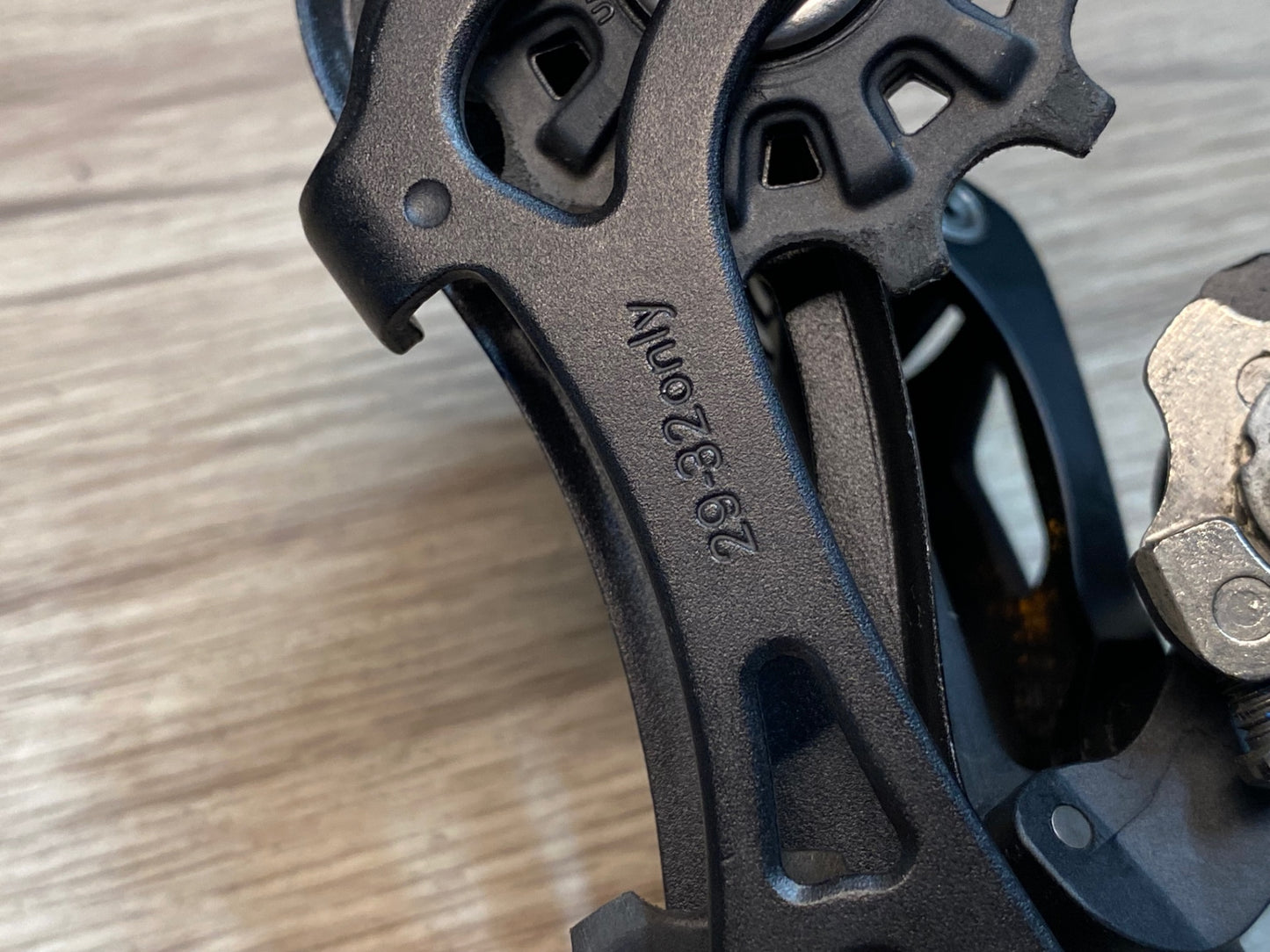 IW822 カンパニョーロ CAMPAGNOLO ケンタウル CENTAUR リアディレイラー 11S 黒