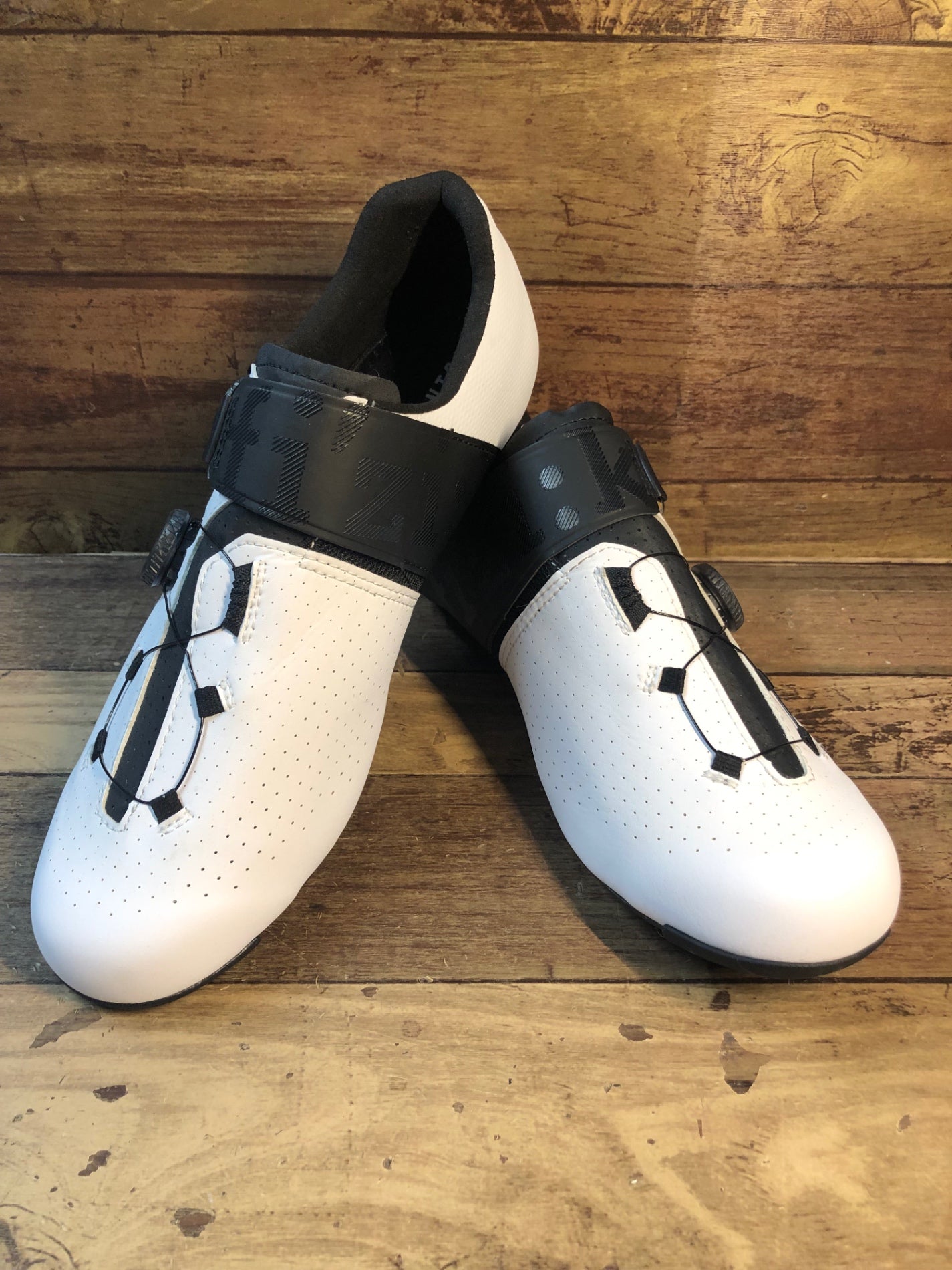 ID737 フィジーク fizik ベント VENTO INFINITO CARBON 2 ビンディングシューズ SPD-SL 白 EU44