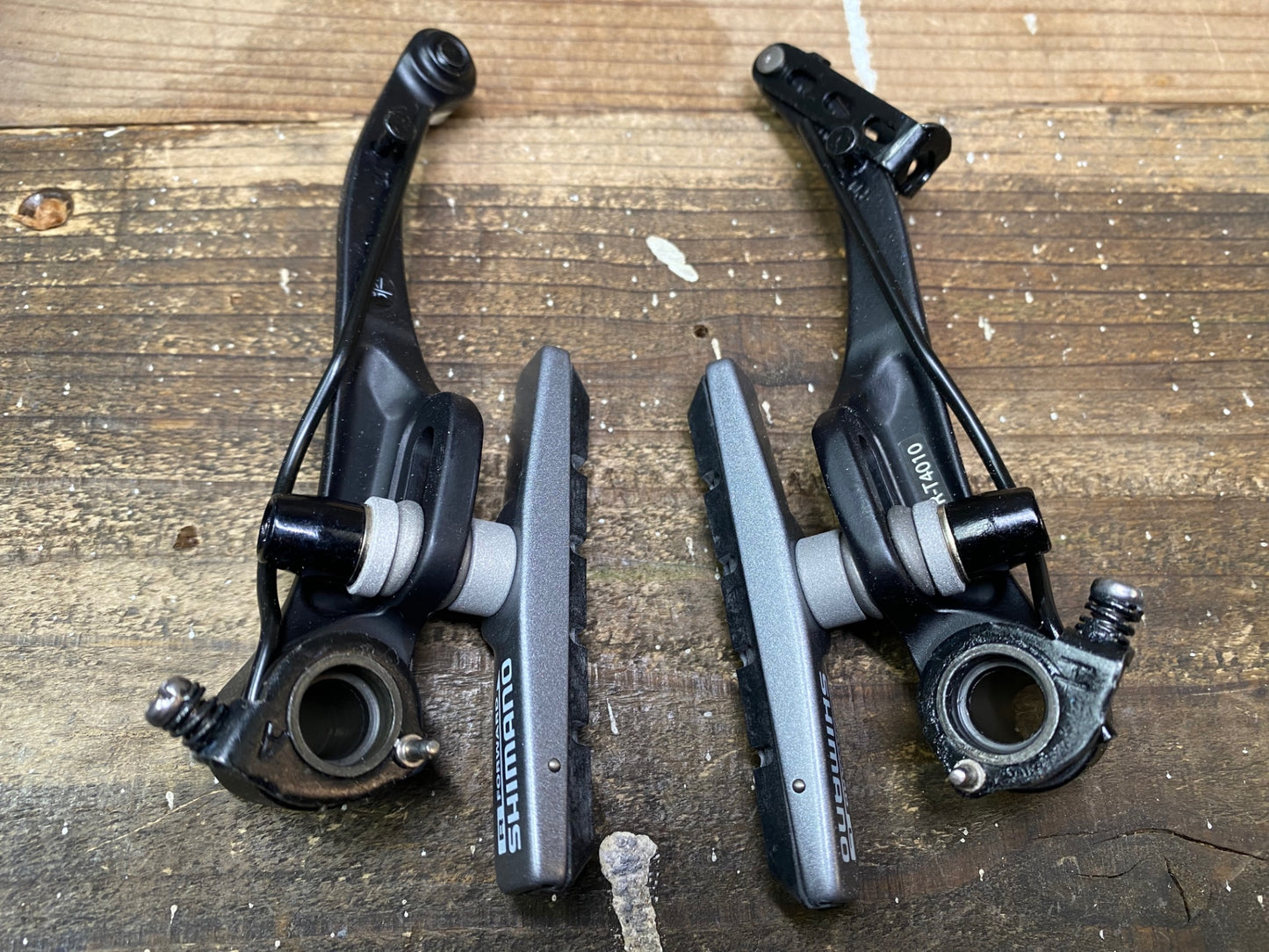 IR367 シマノ SHIMANO ALIVIO BR-T4010 Vブレーキ リア 黒