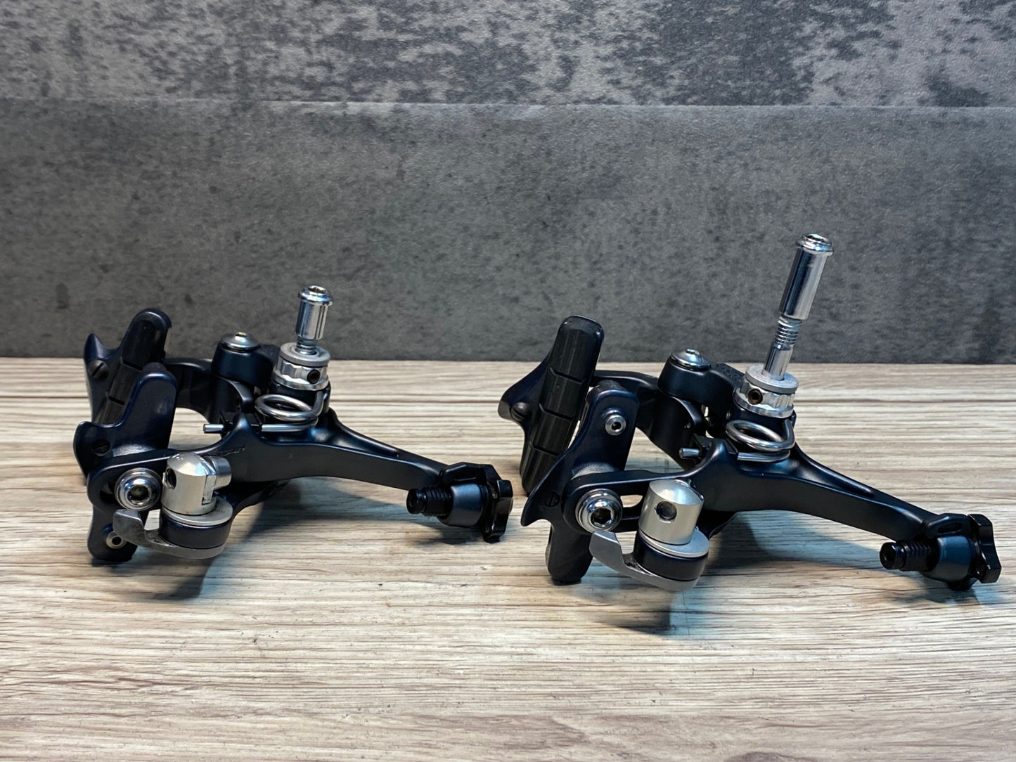 IN321 シマノ SHIMANO アルテグラ ULTEGRA BR-6700 キャリパーブレーキ 前後セット