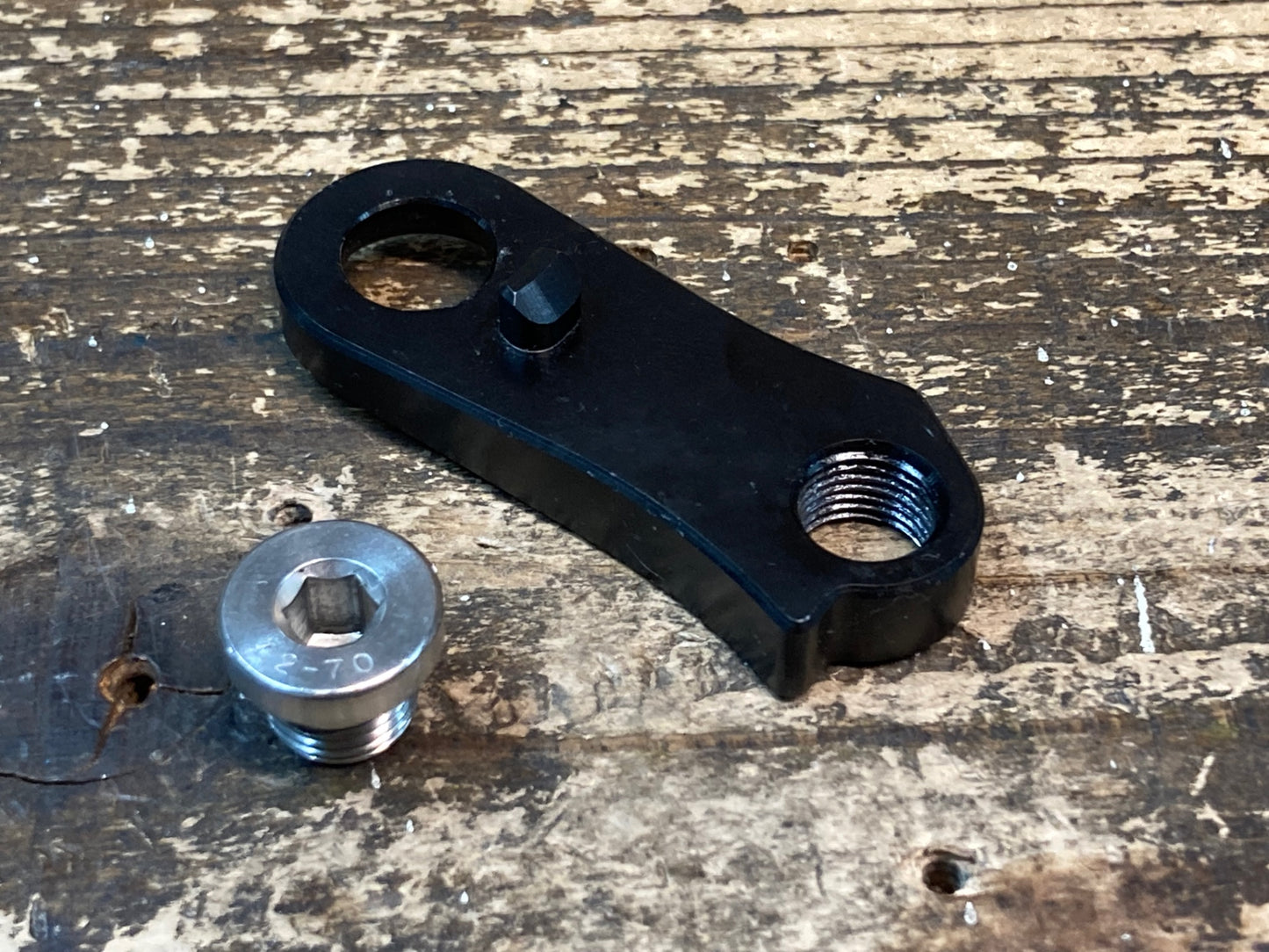 IU166 ウルフトゥース WOLF TOOTH RoadLink Direct Mount for SHIMANO road ダイレクトマウント