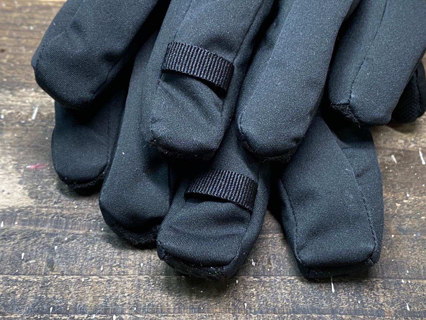 IQ828 カステリ CASTELLI ROSSO CORSA 長指 グローブ 黒 S 裏起毛