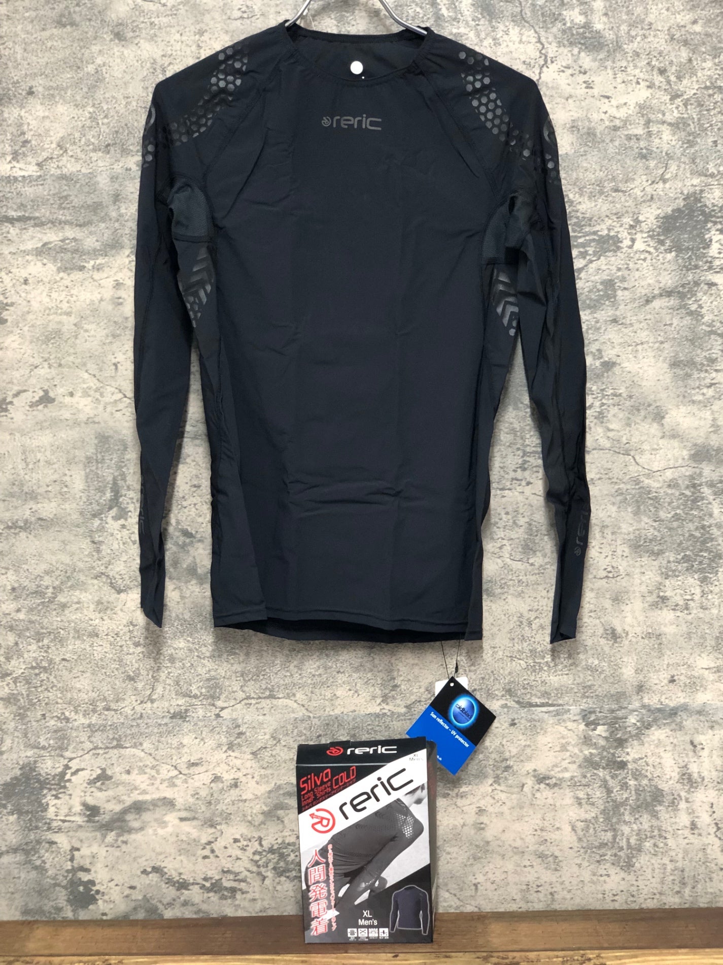 IQ237 レリック reric 長袖 ベースレイヤー 黒 XL