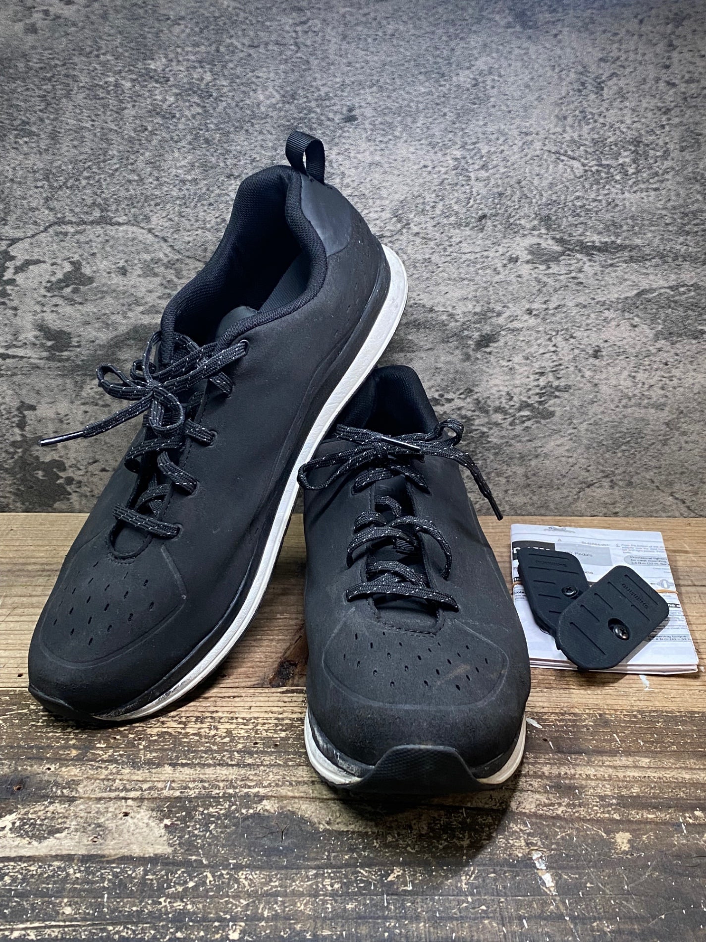 JA012 シマノ SHIMANO SH-CT500-SL ビンディングシューズ スニーカータイプ EU46 2穴 黒