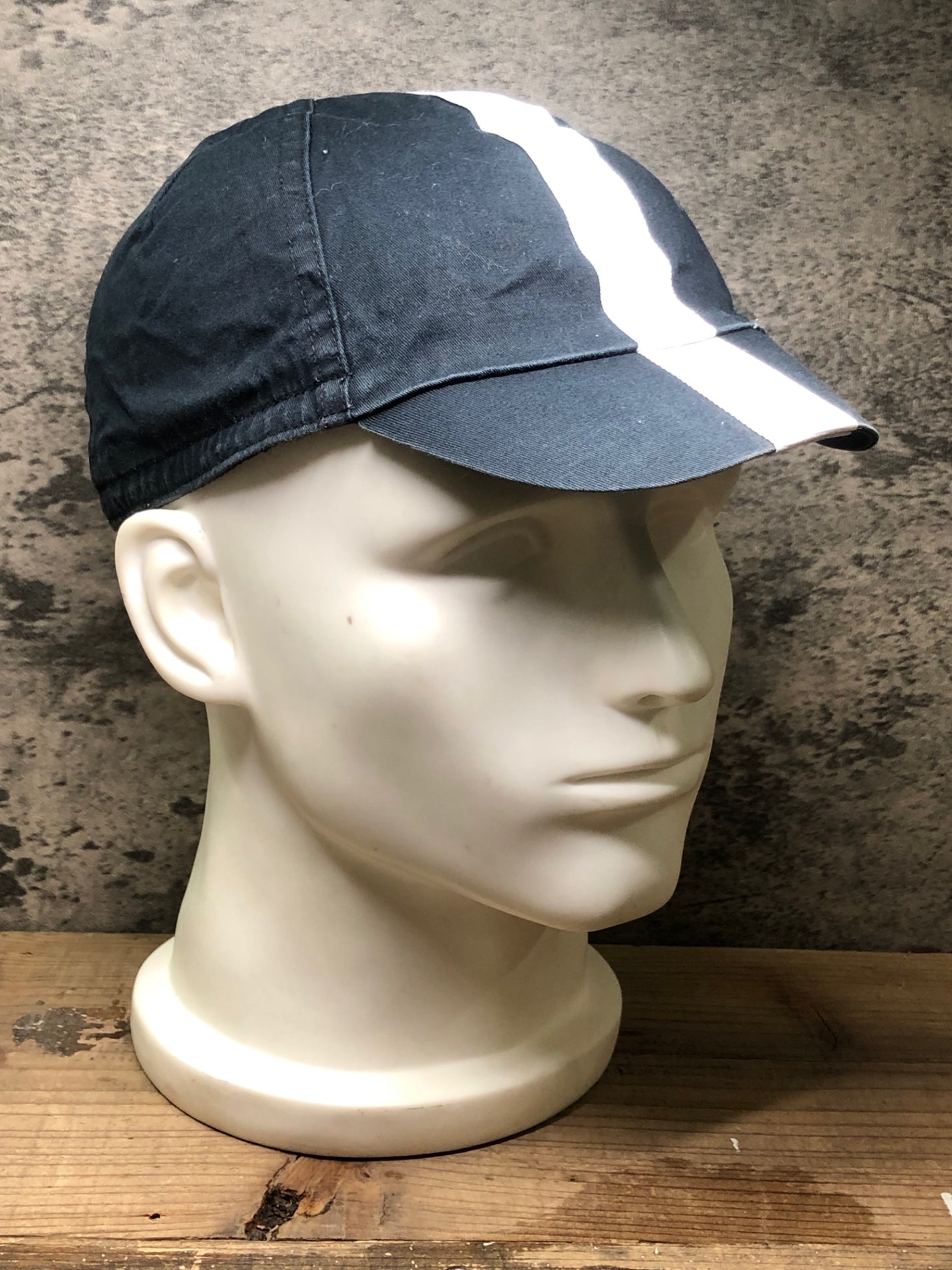 IM763 ラファ Rapha サイクルキャップ M/L 黒 白