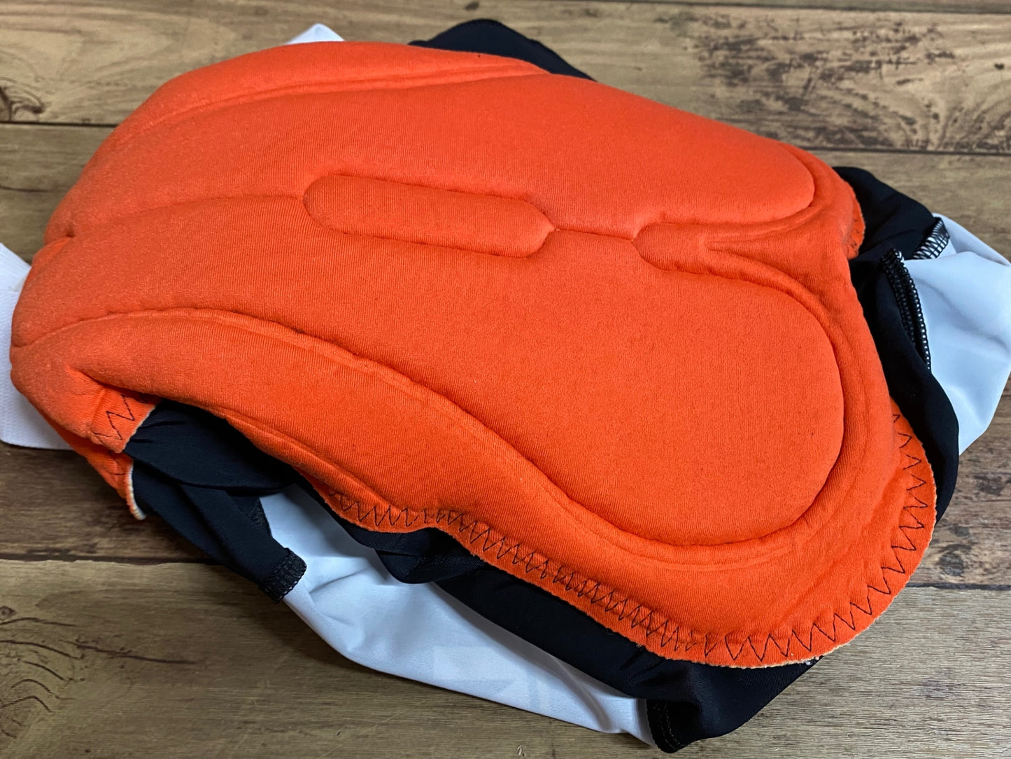 IN811 ジョルダーナ Giordana ビブショーツ 黒 白 S ASTANA PROTEAM