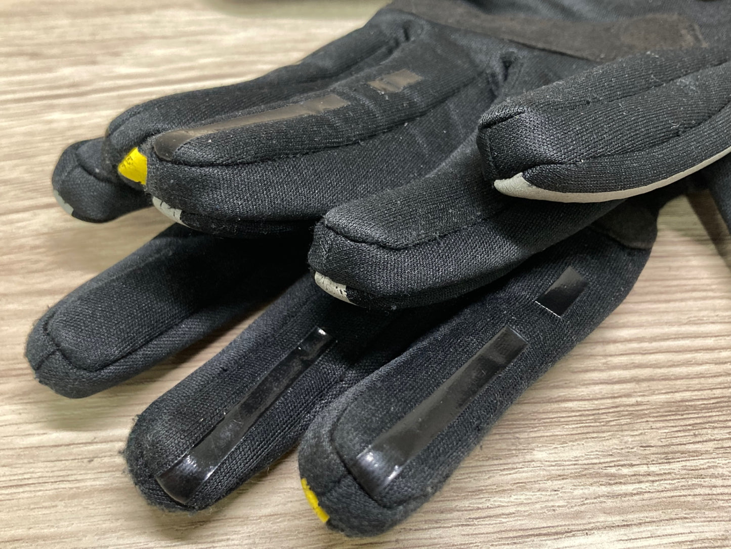 JA402 マヴィック MAVIC 長指 グローブ 黒 M 裏起毛 ※擦れ