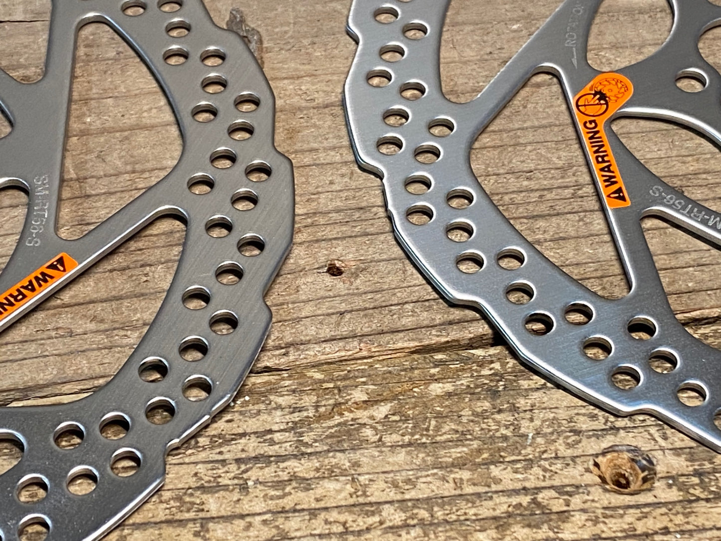 IX727 シマノ SHIMANO SM-RT56 ディスクブレーキローター 2枚セット Φ160 6ボルト