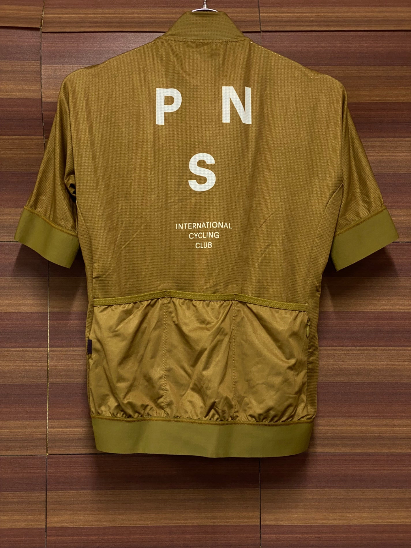 IV058 パスノーマルスタジオ PAS NORMAL STUDIOS Mechanism Jersey 半袖サイクルジャージ 黄土色 S