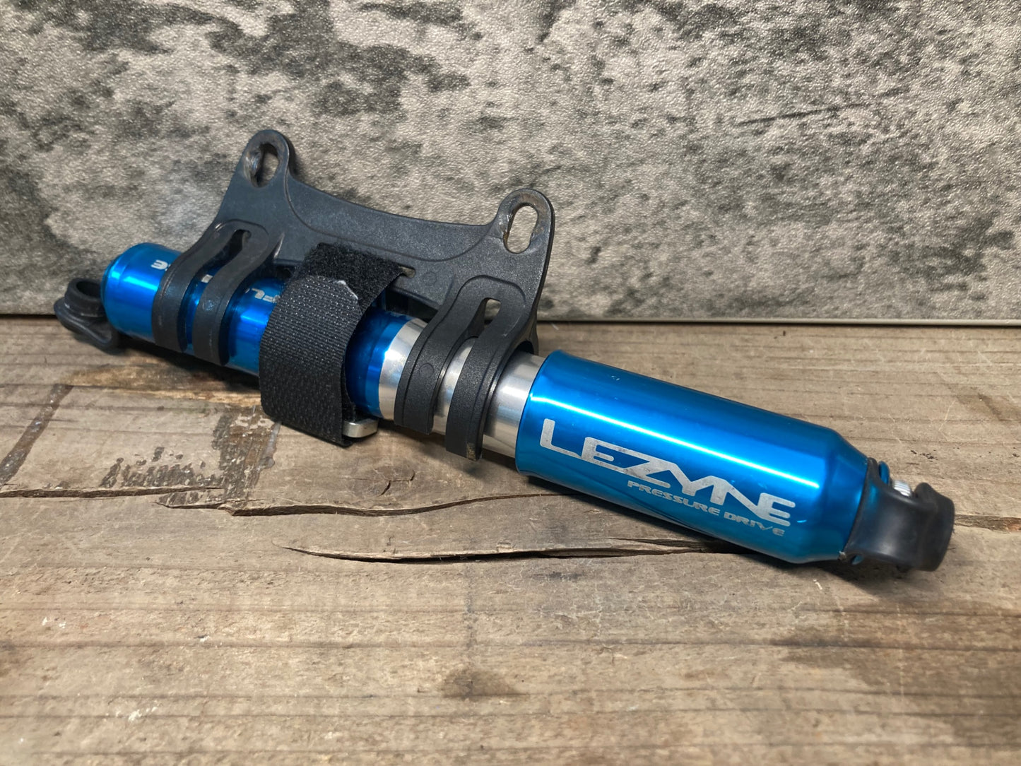 IT584 レザイン LEZYNE PRESSURE DRIVE 簡易 ポンプ