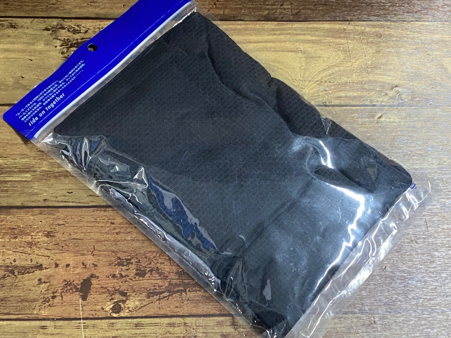 IQ228 パールイズミ PEARL iZUMi 長袖 ベースレイヤー 黒 カモ柄 M