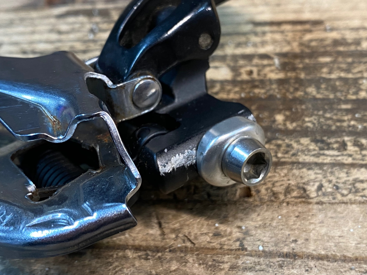 IU996 シマノ SHIMANO 105 FD-5800 フロントディレイラー 2S 直付