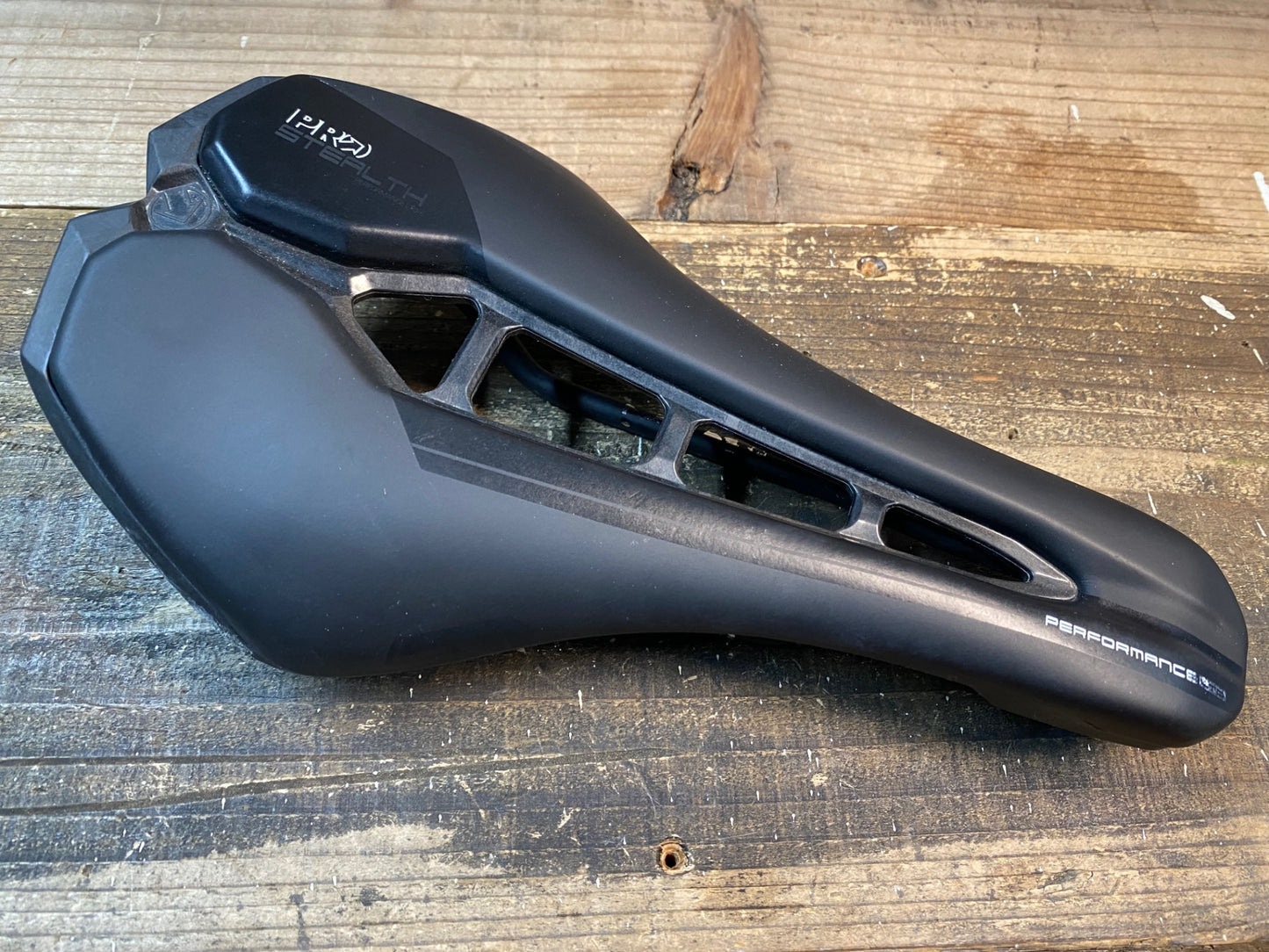 IS572 シマノプロ SHIMANO PRO ステルス Stealth サドル ステンレスレール 実測143mm