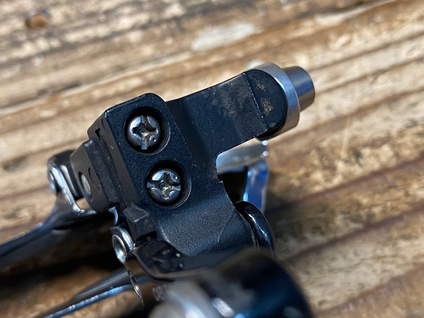 IV712 シマノ SHIMANO 105 FD-5800 フロントディレイラー 2S 直付け 黒