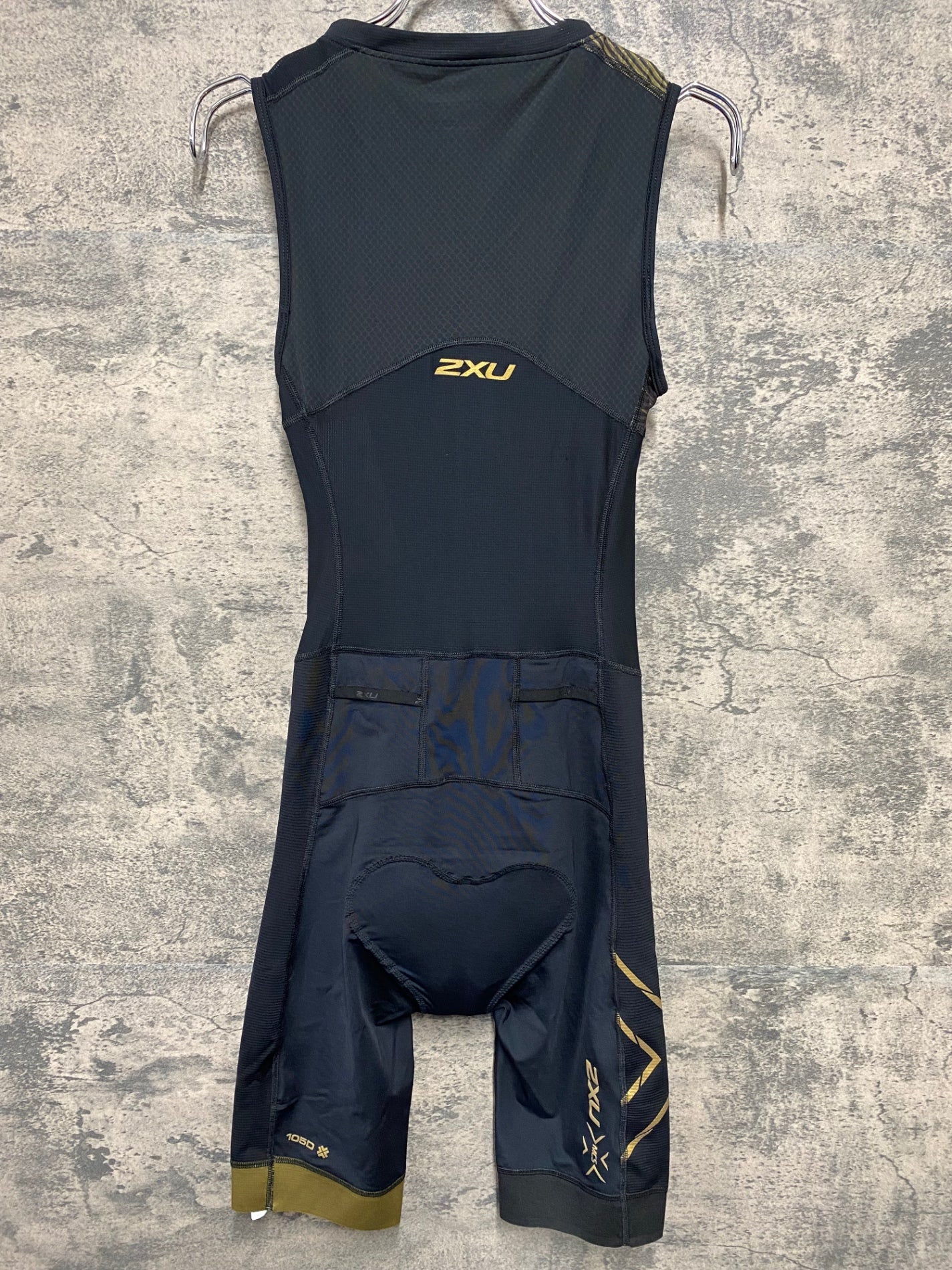 IX338 ツータイムズユー 2XU ワンピース 半袖 サイクルジャージ 黒金 S トライアスロン 未使用品