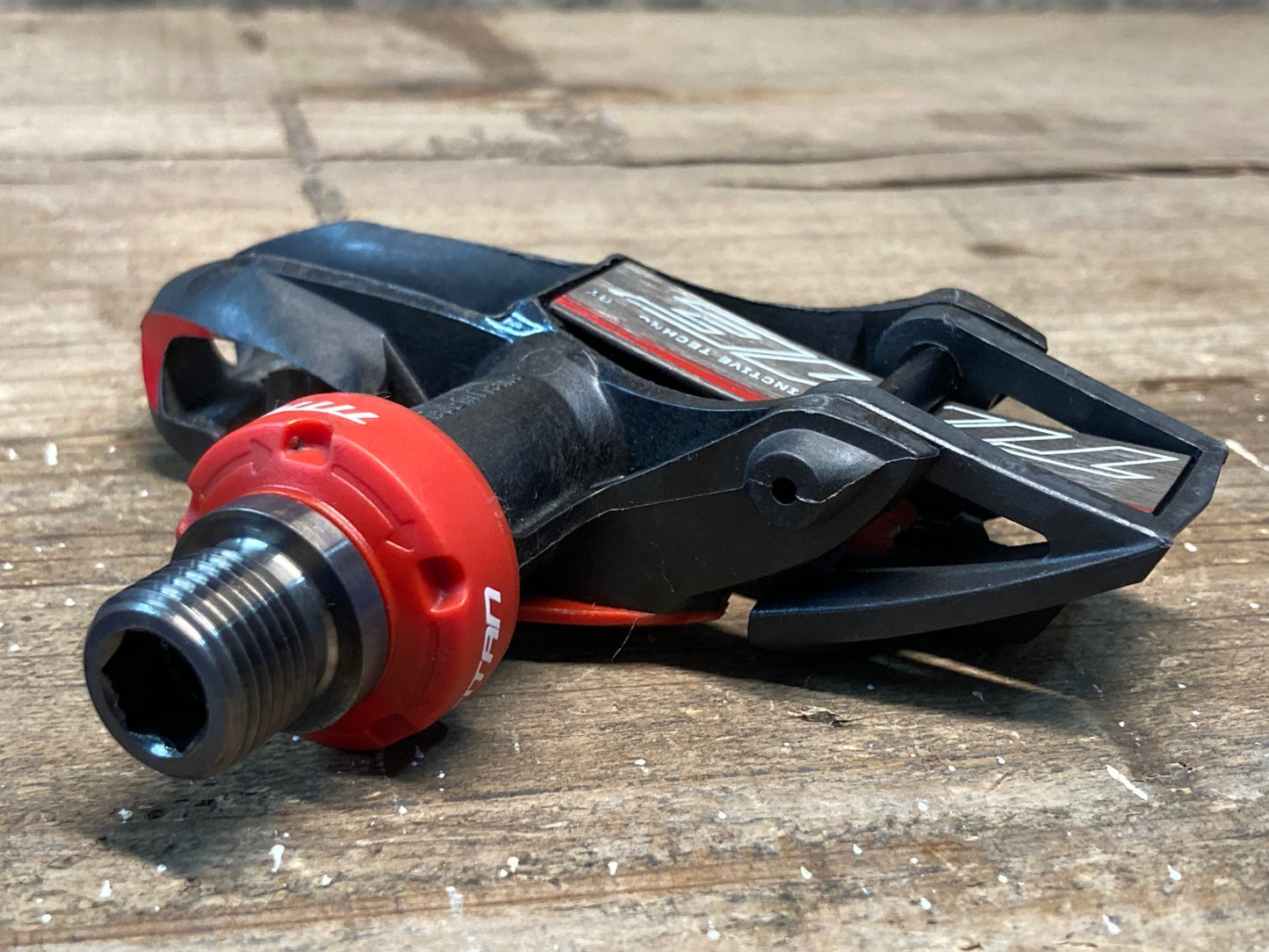 IJ950 タイム TIME エクスプレッソ XPRESSO 12 ビンディングペダル カーボン チタンシャフト 黒赤