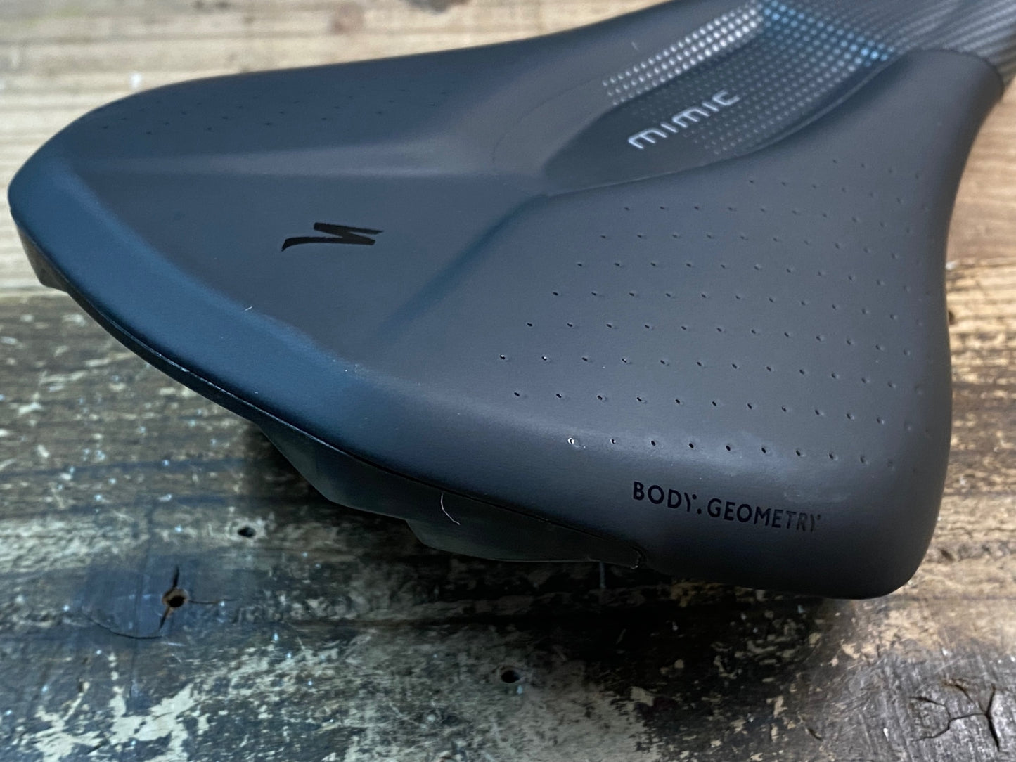 IY567 スペシャライズド SPECIALIZED POWER COMP MIMIC サドル 黒 143mm