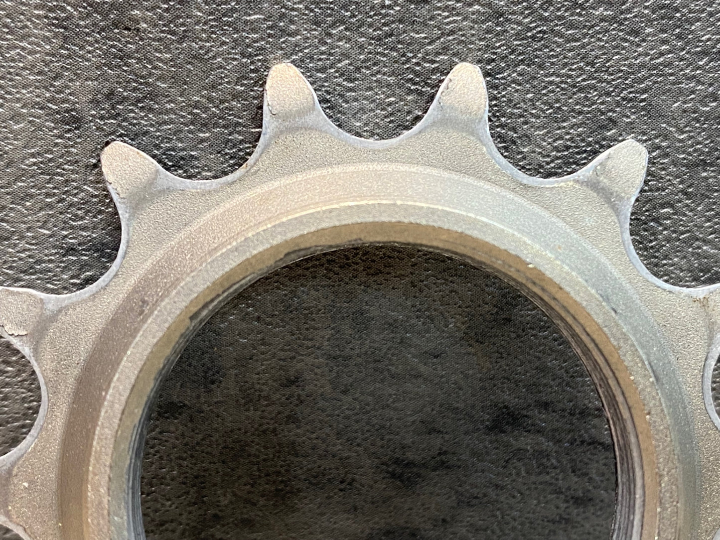 IU928 スギノ sugino GIGAS TRACK BIKE COG トラック コグ 14T njs