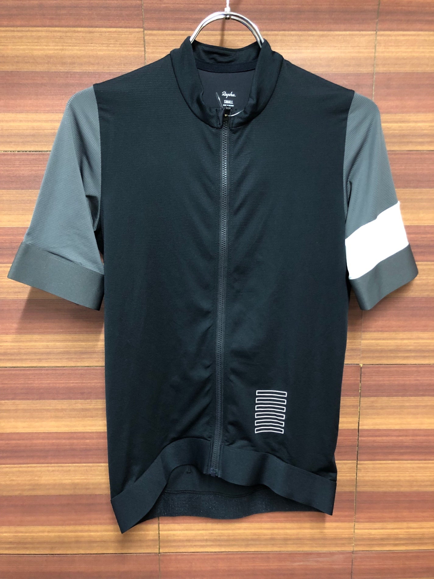 IO705 ラファ Rapha PRO TEAM TRAINING JERSEY 半袖 サイクルジャージ 黒 グレー S