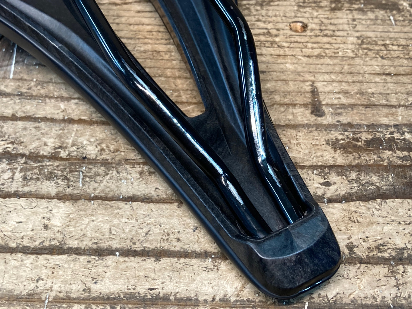 IY771 ジャイアント GIANT FLEET SL PARTICLE FLOW サドル 黒 SSTレール 145mm