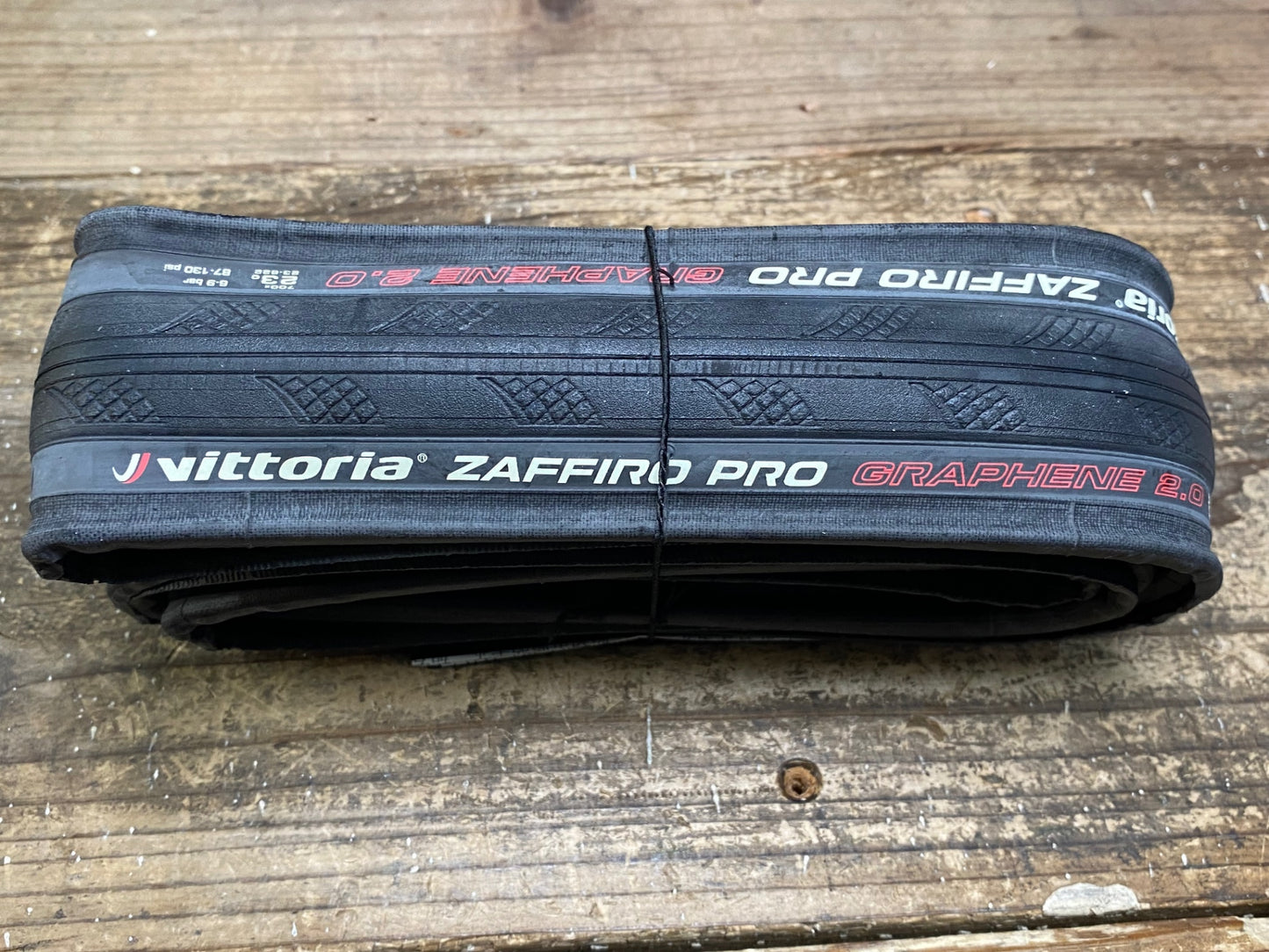 IV704 ヴィットリア vittoria ZAFFIRO PRO GRAPHENE 2.0 タイヤ 700x23c
