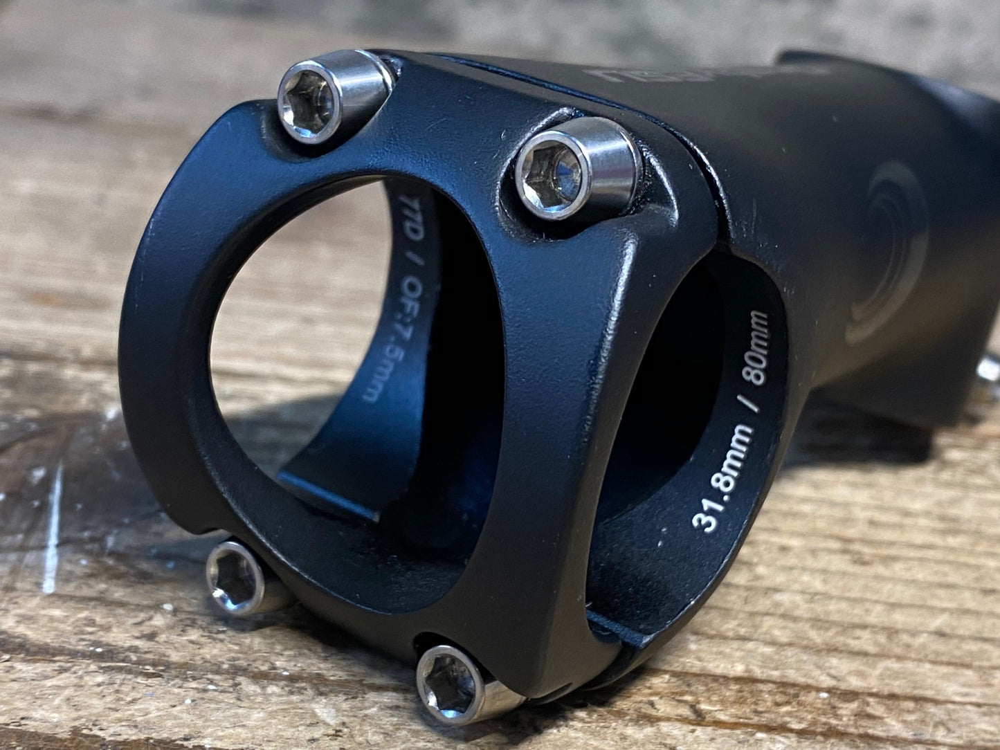 IK035 OneByEsu ワンバイエス スージー ステム アルミ 80mm Φ31.8 OS 77°