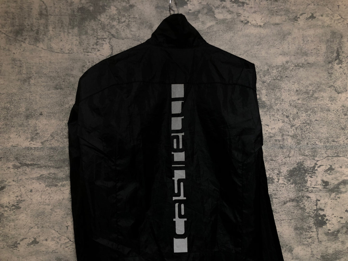 IW779 カステリ CASTELLI 長袖 ウインドブレイカー 黒 M