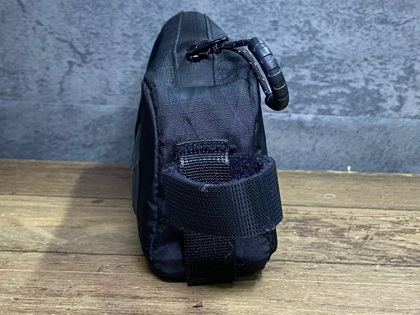 IV333 ボントレガー BONTRAGER ADVENTURE TOPTUBE BAG トップチューブバッグ 黒