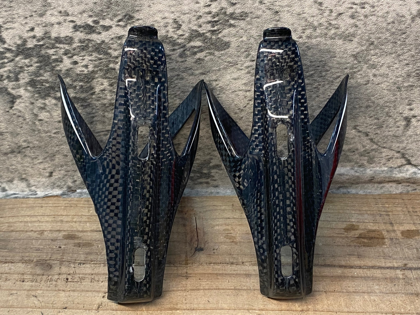 IQ329 エリート ELITE カーボン ボトルケージ ２個セット