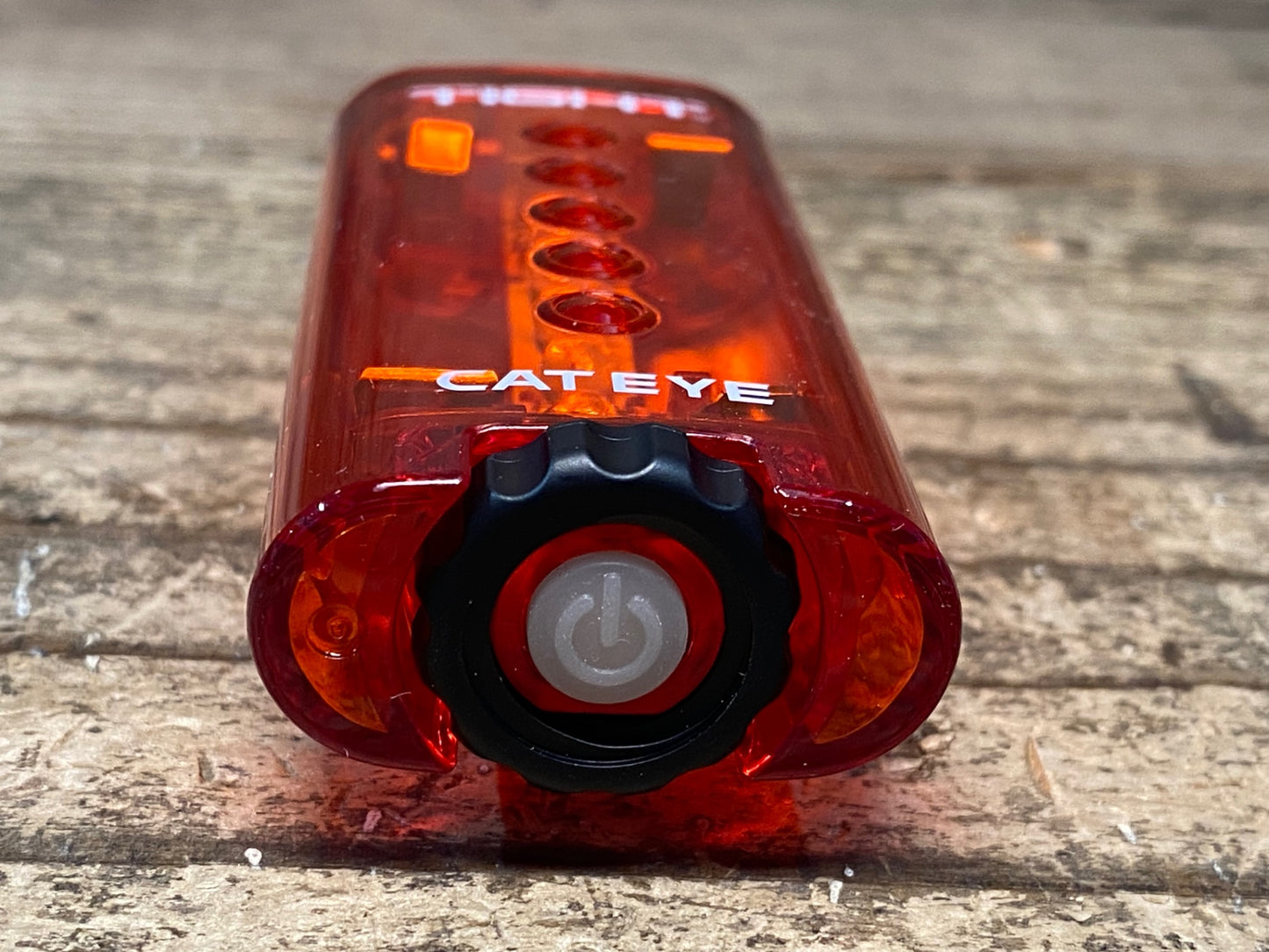 IU831 キャットアイ CAT-EYE TIGHT TL-LD180-R LED テールライト 未使用