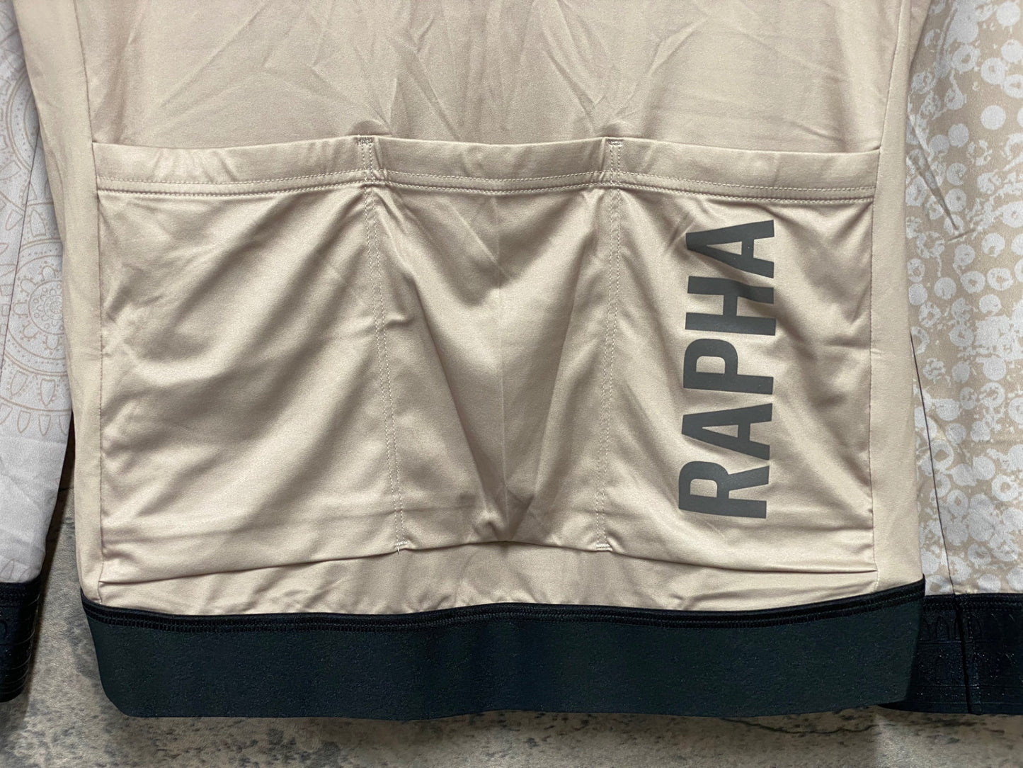 JC049 ラファ Rapha PRO TEAM LONG SLEEVE TRAINING JERSEY 長袖 サイクルジャージ ベージュ M Connect To Country