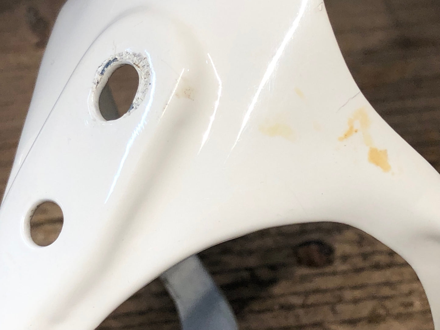 IX392 アランデル ARUNDEL カーボン ボトルケージ 2個セット 白 ※クラックの為ジャンク