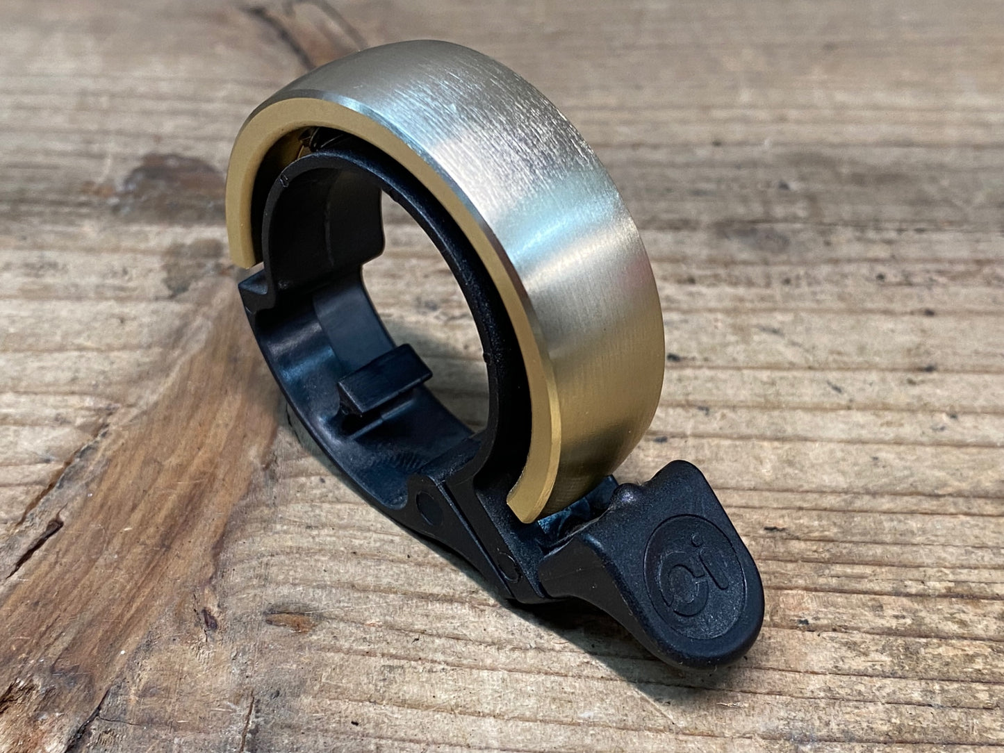 JA077 ノグ knog オイ Oi ベル Φ31.8 ゴールド